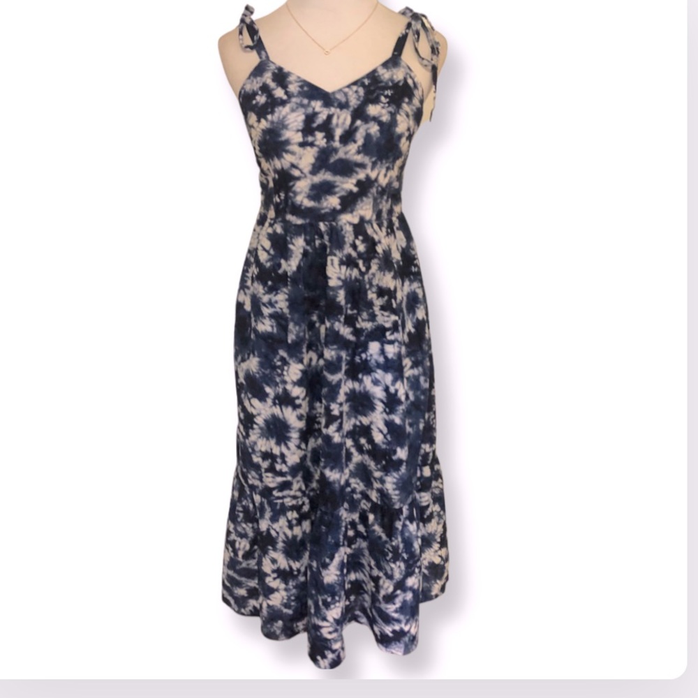 Vintage Gap tie-dye blue and white spaghetti straps maxi dress.